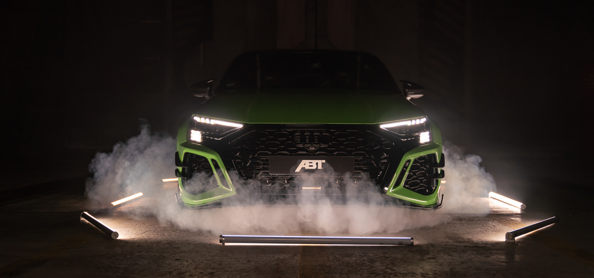 green RS3-R from the side front view in the hall