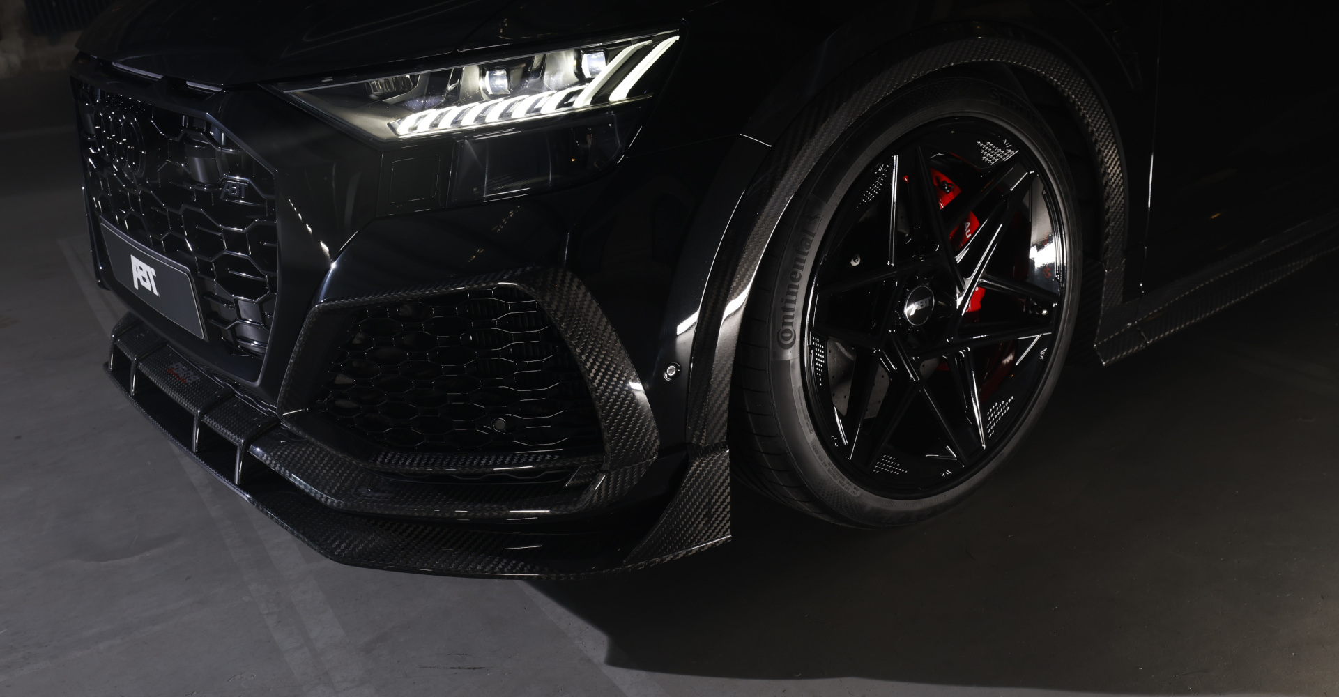 Close-up of side front area