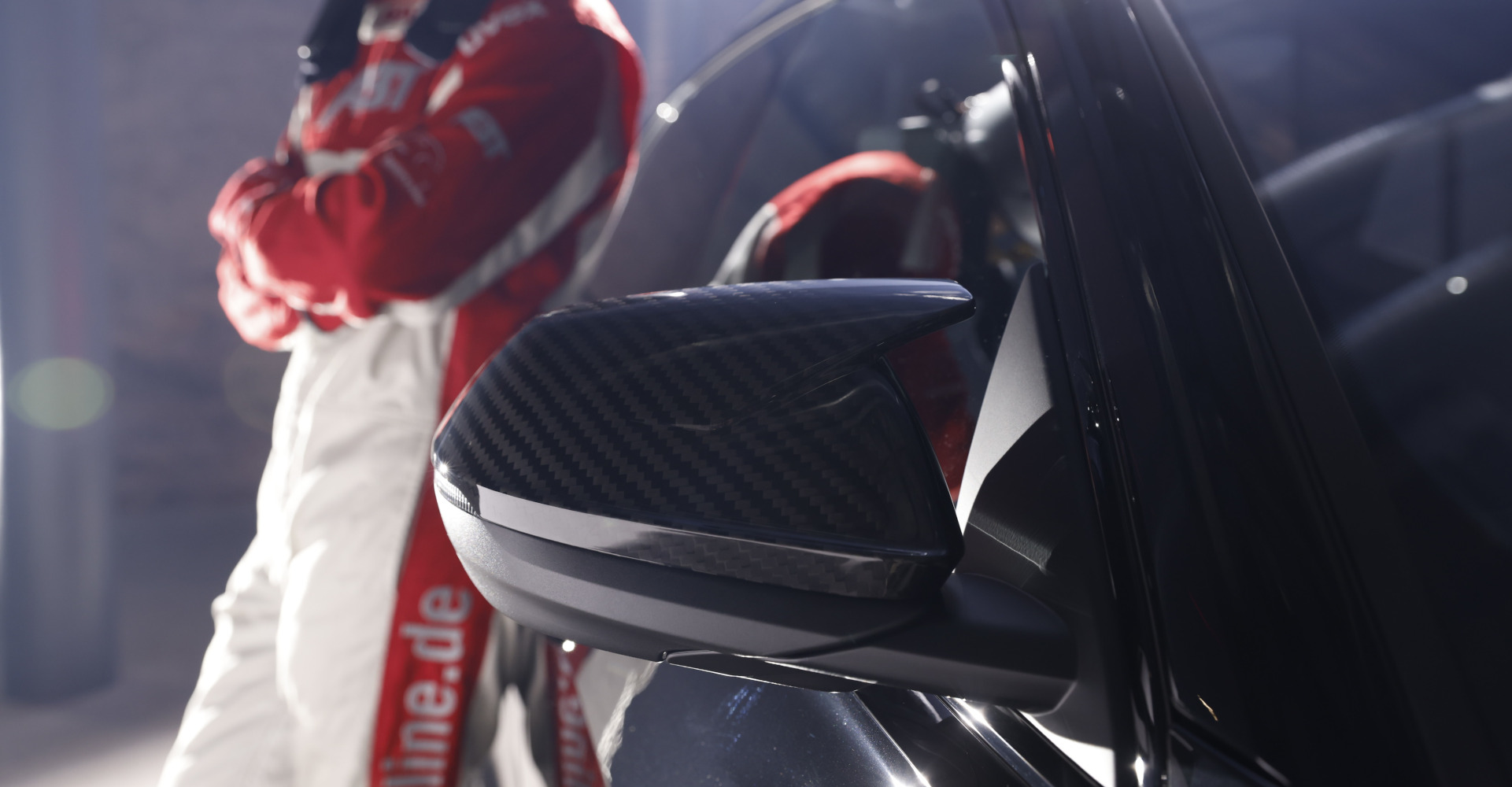 Close-up of mirror cap